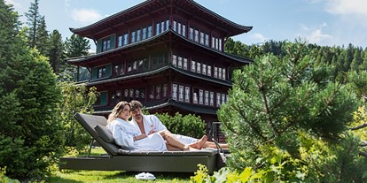 Hotels am See - Liegewiese direkt am See - Kärnten - Alpen-Strand, Chinaturm - Hotel Hochschober