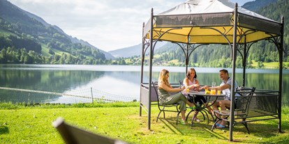 Hotels am See - Liegewiese direkt am See - Kärnten - Gartenpavillon  - Familien - Sportresort BRENNSEEHOF 