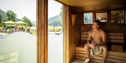 Hotels am See - Bettgrößen: Queen Size Bett - Outdoor Sauna - Familien - Sportresort BRENNSEEHOF 