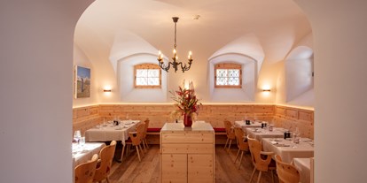 Hotels am See - Umgebungsschwerpunkt: am Land - Schweiz - Enoteca & Osteria Murütsch im historischen Gewölbe - Parkhotel Margna