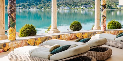 Hotels am See - Liegewiese direkt am See - Österreich - Die Ruhe des Sees genießen. - Hotel Schloss Seefels