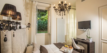 Hotels am See - Fahrstuhl - Comer See - Deluxe Zimmer Garten Blick - Villa Giulia