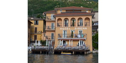 Hotels am See - Hotel unmittelbar am See - Venetien - Seite von Gardasee mit Terrasse - HOTEL SIRENA