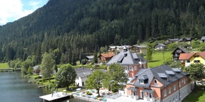 Hotels am See - Liegewiese direkt am See - Kärnten - Strandhotel Burgstaller