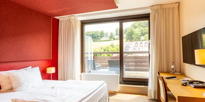 Hotels am See - Garten mit Seezugang - Bayern - Seehotel Leoni