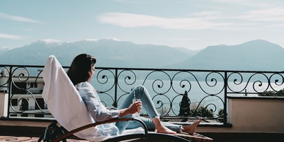 Hotels am See - Badewanne - Lago Maggiore - Terrasse Suite Attika - Sunstar Hotel Brissago - Sunstar Hotel Brissago