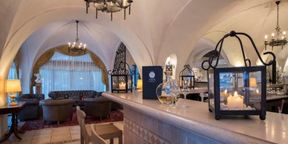 Hotels am See - Art des Seezugangs: hoteleigener Steg - Bar und Lobby - Sunstar Hotel Brissago - Sunstar Hotel Brissago