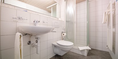 Hotels am See - Sonnenterrasse - Schweiz - Alle Zimmer sind mit Dusche und WC ausgestattet - Hotel Sunnehüsi