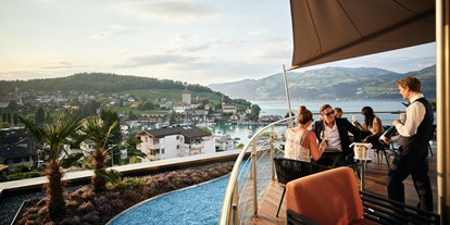 Hotels am See - Abendmenü: 3 bis 5 Gänge - Schweiz - Captain's Bar, Belvédère Strandhotel - Strandhotel Belvedere