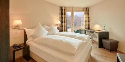 Hotels am See - Bettgrößen: Queen Size Bett - Grandlit-Zimmer-Deluxe - Hotel Seepark Thun - Hotel Seepark