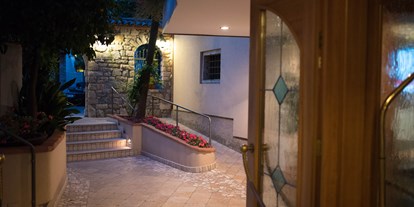 Hotels am See - Art des Seezugangs: hoteleigener Steg - Gardasee - Verona - Eingang - Hotel Venezia