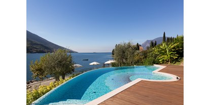 Hotels am See - Gardasee - Das Pool - Hotel Maximilian