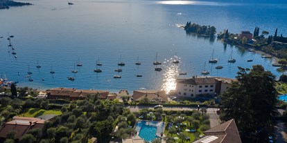 Hotels am See - Umgebungsschwerpunkt: Stadt - Italien - Blick auf den Gardasee - Hotel Baia Verde