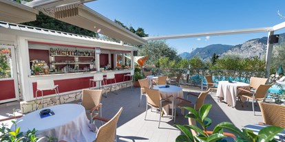 Hotels am See - Balkon - Venetien - Bar - Hotel Baia Verde