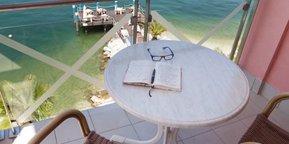 Hotels am See - Hotel unmittelbar am See - Venetien - Alle unsere Zimmer haben einen Balkon und Seeblick.  - Belfiore Park Hotel