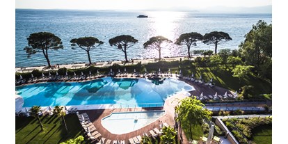Hotels am See - Abendmenü: à la carte - Gardasee - Seeblick und Poolpark - Hotel Corte Valier