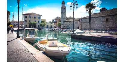 Hotels am See - Restaurant am See - Italien - alten Hafen von Lazise, von Hotel zu Fuß erreichbar - Hotel Corte Valier