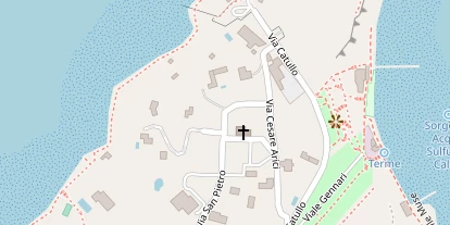 Seehotel auf Satellitenbild