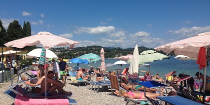 Hotels am See - Garten mit Seezugang - Gardasee - Lake Garda Beach Hostel