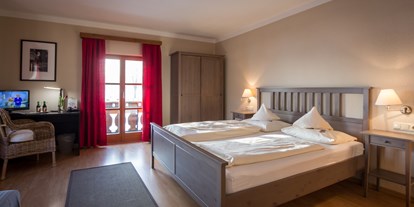 Hotels am See - Garten mit Seezugang - Graben bei Neukirchen am Teisenberg - Hotel Eichenhof
