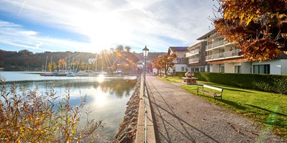 Hotels am See - Liegewiese direkt am See - Kalham - Kuschelhotel Seewirt Mattsee