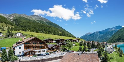 Hotels am See - Pools: Außenpool beheizt - Südtirol - Meran - Edelweiss Hotel & Chalets
