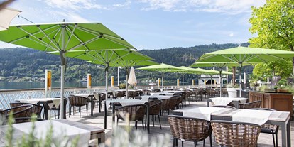 Hotels am See - Sonnenterrasse - PLZ 9544 (Österreich) - Unsere gemütliche Terrasse - Seeglück Hotel Forelle**** S Millstatt