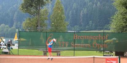 Hotels am See - WC am See - Oberwöllan - Tennisspiel  - Familien - Sportresort BRENNSEEHOF 