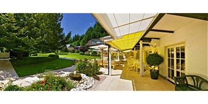 Hotels am See - Sauna - Winkl (Sankt Gilgen) - Hotel Seehof Mondsee Terrasse und Garten - Hotel Seehof Mondsee