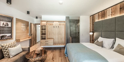 Hotels am See - Unterkunftsart: Ferienhaus - Kreuth ob Möschach - Alle Schlafzimmer im ersten Stock mit Seeblick - Im Franzerl am Weissensee
