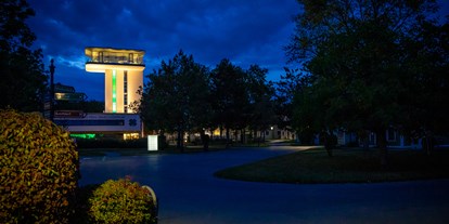 Hotels am See - Fahrstuhl - Panoramalounge auf 25m Höhe - VILA VITA Pannonia