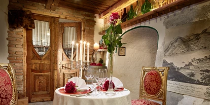 Hotels am See - Abendmenü: à la carte - Ullach - Weinkeller / exklusives Dinner - RomantikHotel Zell Am See