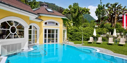 Hotels am See - Art des Seezugangs: Strandbad - Krössenbach - Wellnessbereich / Außenpool - RomantikHotel Zell Am See