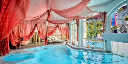 Hotels am See - Hotelbar - Salzburg - Wellnessbereich / Innenpool - RomantikHotel Zell Am See