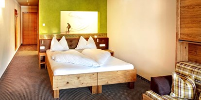 Hotels am See - Art des Seezugangs: öffentlicher Seezugang - Österreich - Superior Zimmer mit Balkon und Klimaanlage - Hotel Fischerwirt