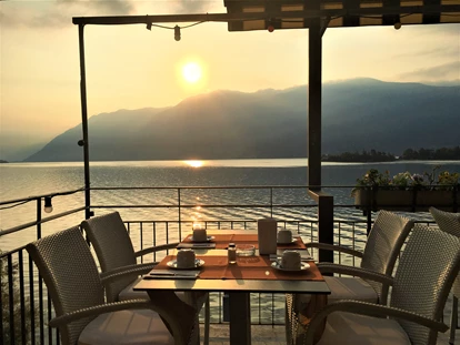 Hotels am See - Sonnenterrasse - Agarone - Auf unserer Seeterrasse frühstücken - Art Hotel Posta al lago