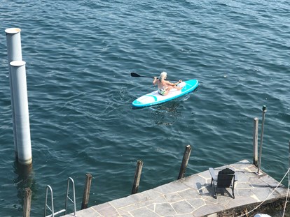 Hotels am See - Terrasse - Lago Maggiore - mit SUP unterwegs - Art Hotel Posta al lago