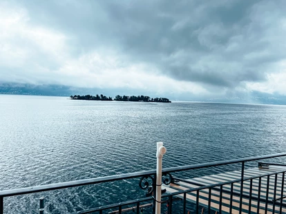 Hotels am See - Garten mit Seezugang - Lodano - Sicht aus dem Balkon  - Art Hotel Posta al lago