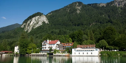 Hotels am See - Wellnessbereich - Bad Heilbrunn - Aussenansicht - Seehotel Grauer Bär