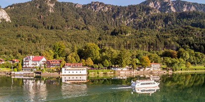 Hotels am See - Haartrockner - Oberbayern - Direkt nebenan das Seehotel Grauer Bär. Alle Seehaus-Gäste können auch die Vorzüge des Hotels in Anspruch nehmen. (teilw. gegen Gebühr) - Seehaus Apartments am Kochelsee