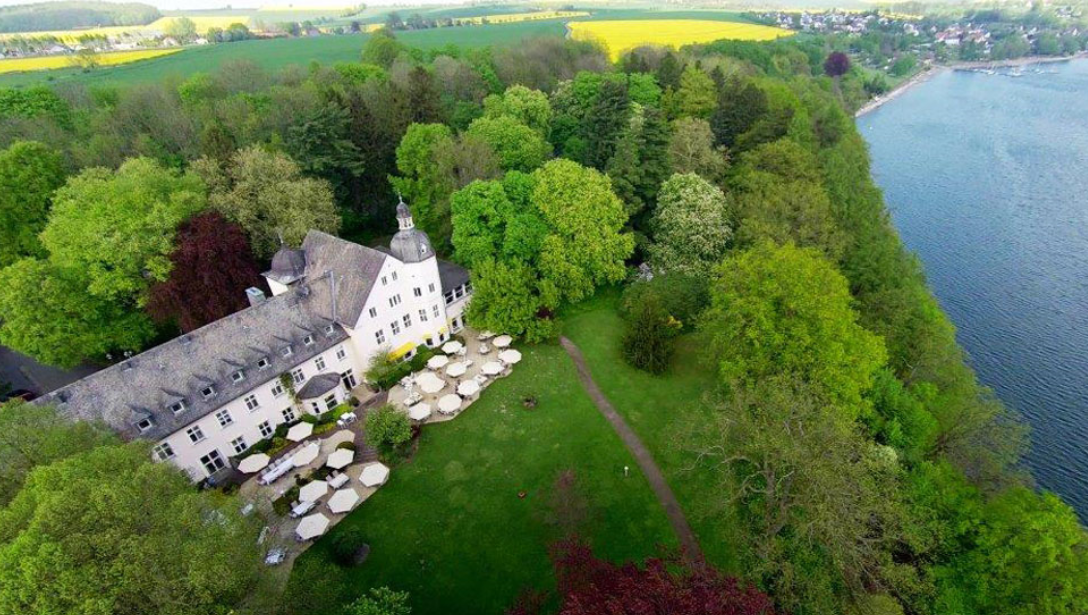 Urlaub am See - Hotel Haus Delecke