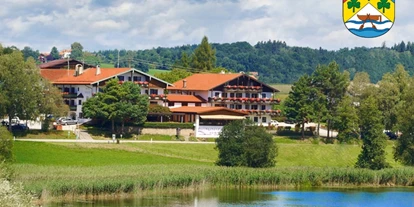 Hotels am See - Art des Seezugangs: hoteleigener Strand - Castrum - Direkt am Pelhamer See - Aktiv- und Wellnesshotel Seeblick