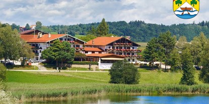 Hotels am See - Garten - Prutting - Direkt am Pelhamer See - Aktiv- und Wellnesshotel Seeblick