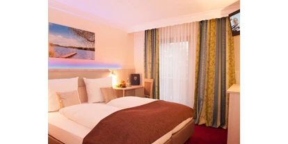 Hotels am See - Umgebungsschwerpunkt: am Land - Prutting - Doppelzimmer "Schloßsee" - Aktiv- und Wellnesshotel Seeblick