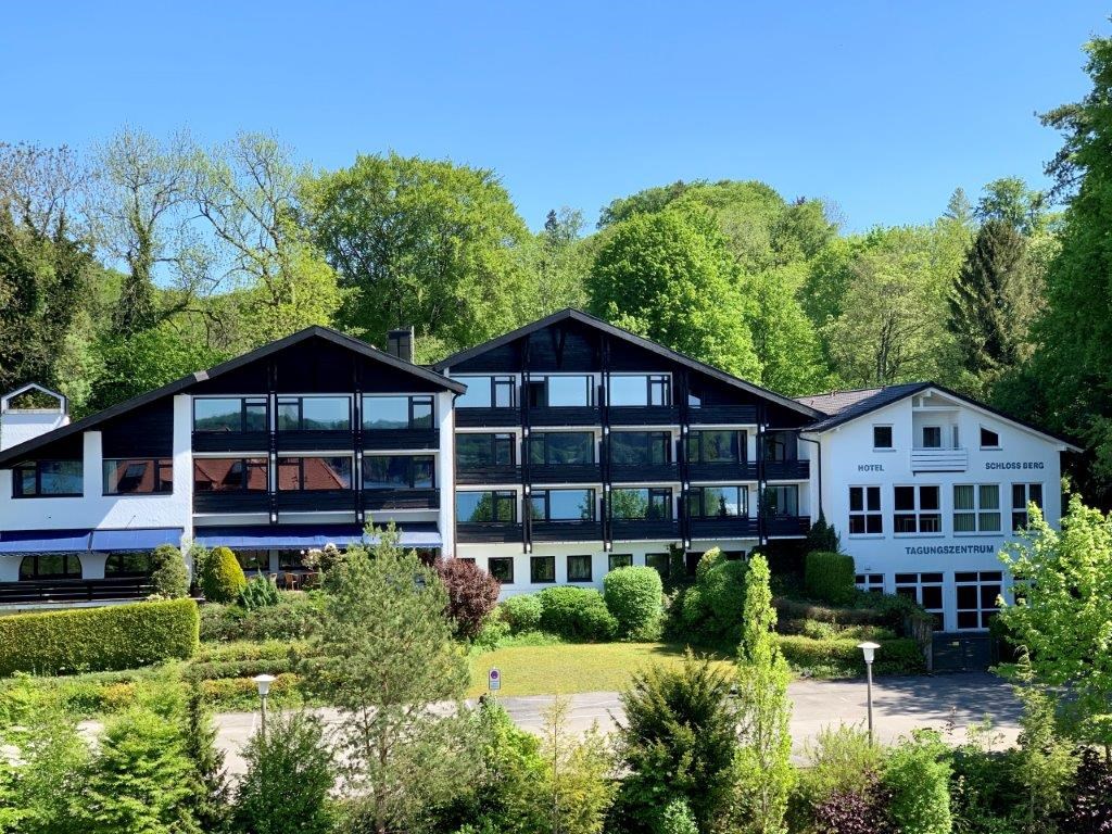 Urlaub am See - Hotel Schloss Berg  