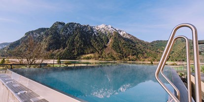 Hotels am See - Garten mit Seezugang - Hinterriß (Eben am Achensee) - Familienresort Buchau