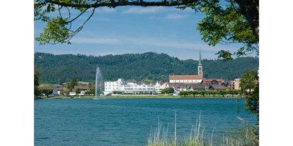 Hotels am See - Parkplatz - Buonas - SeminarHotel am Ägerisee