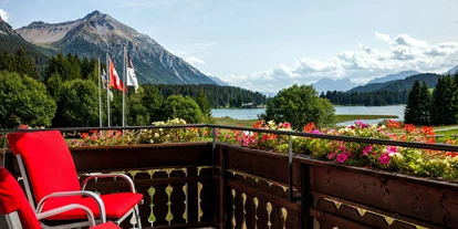 Hotels am See - Bettgrößen: Doppelbett - Tiefencastel (Vaz/Obervaz, Albula/Alvra) - Balkon mit Blick auf den Heidsee - Hotel Seehof Valbella am Heidsee