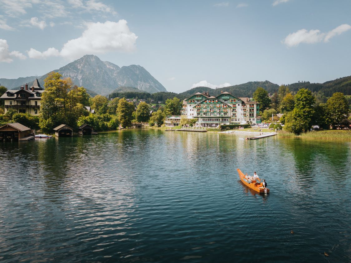 Urlaub am See - Hotel Seevilla Altaussee, direkt am Ufer des Altausseer Sees - Hotel Seevilla Altaussee