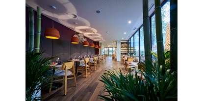Hotels am See - Pools: Innenpool - Schwanden (Sigriswil) - Restaurant Deltaverde Thai Cuisine - Deltapark Vitalresort